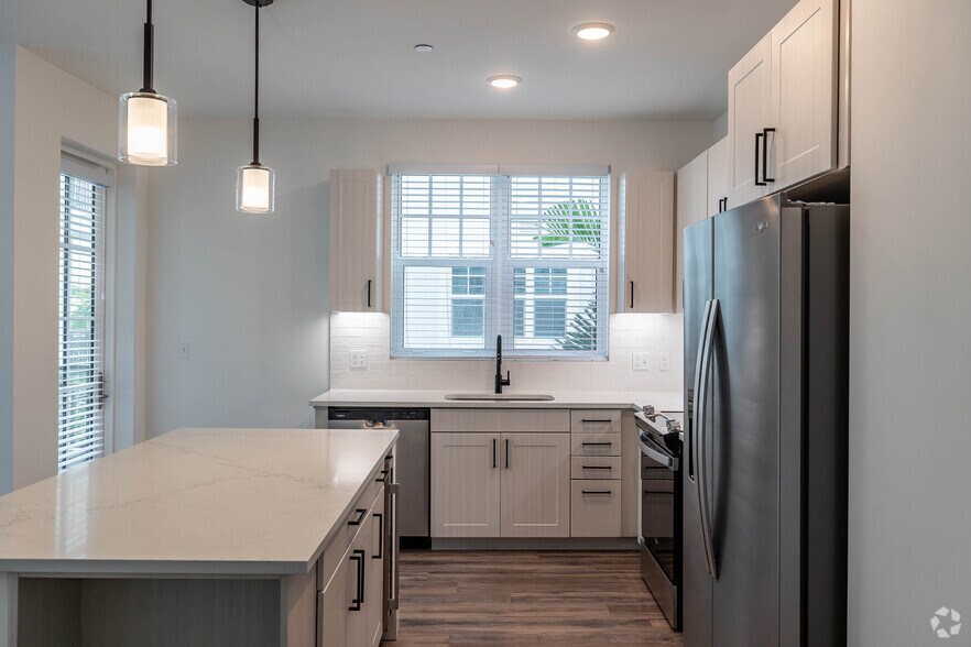 More Photos Of 40 NE 7th Ave, Delray Beach Apartments For Lease