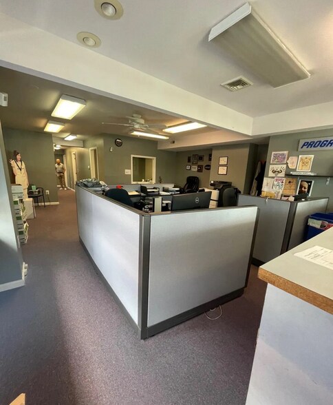 More Photos Of 2414 Rhawn St, Philadelphia Apartments For Lease