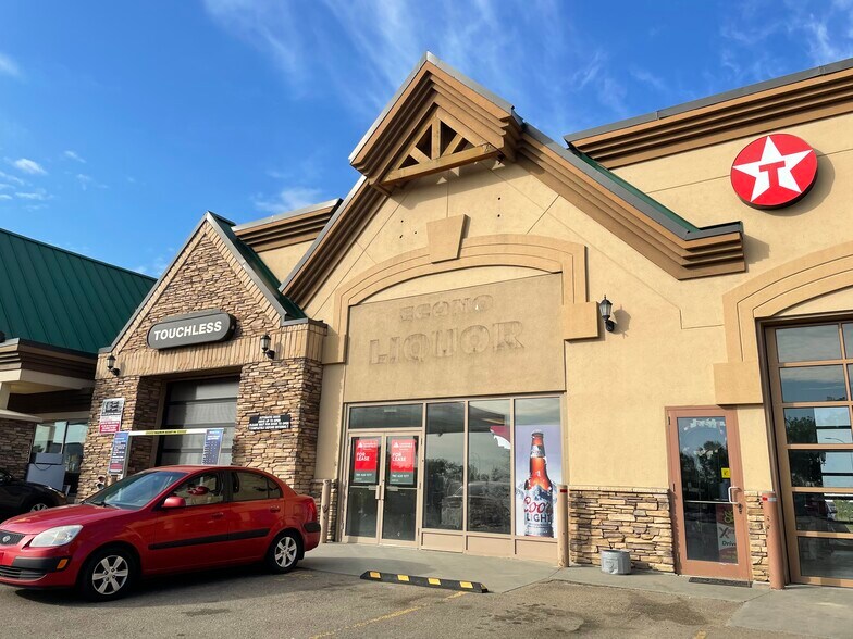 More Photos Of 411 Airport Rd E, Leduc County Storefront For Lease