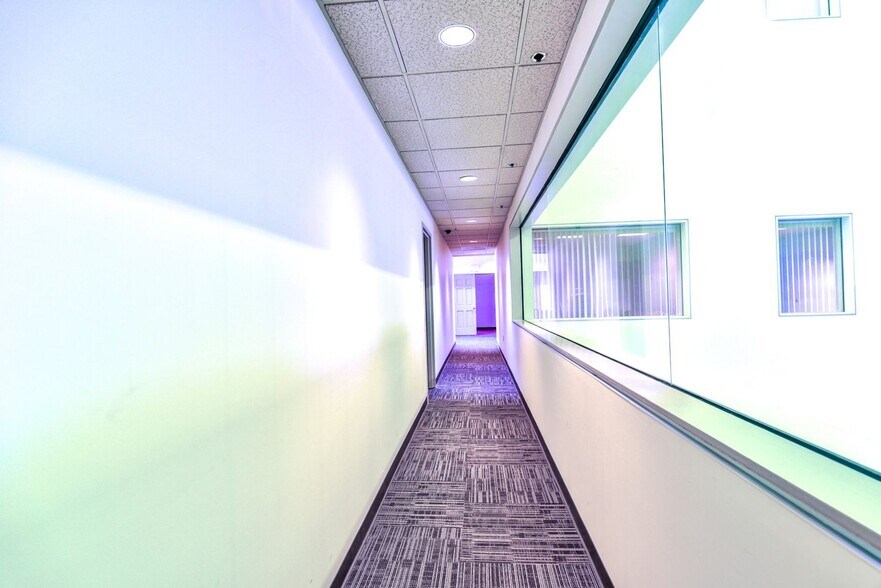 More Photos Of 1150 Cleveland St, Clearwater Office For Lease