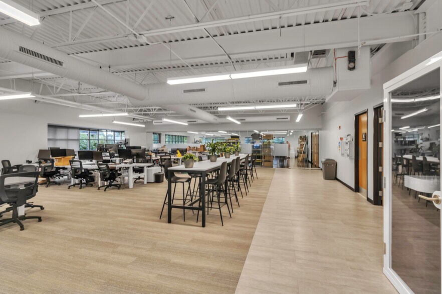 More Photos Of 61 John Muir Dr, Buffalo Unknown For Lease