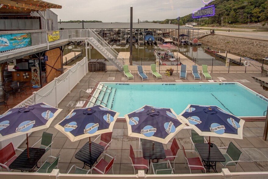 More Photos Of 215 W Water St, Grafton Marina For Sale