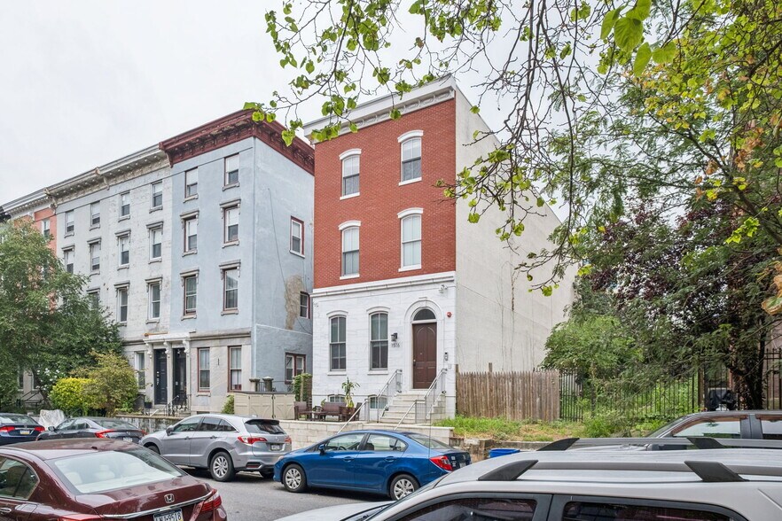 Primary Photo Of 1516 Green St, Philadelphia Apartments For Sale