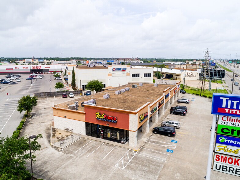 More Photos Of 11550 Gulf Fwy, Houston Unknown For Lease