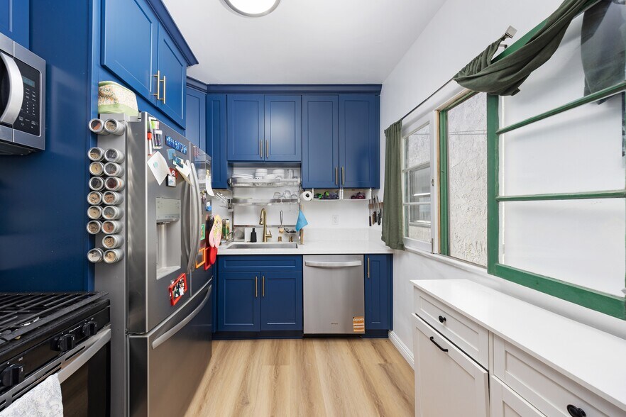 More Photos Of 28 Argonne Ave, Long Beach Apartments For Sale