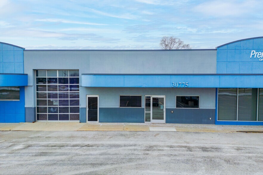 More Photos Of 30773-30785 Stephenson Hwy, Madison Heights Warehouse For Lease