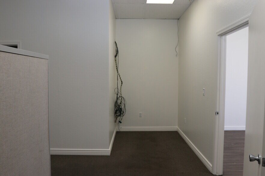 More Photos Of 4830 E Main St, Mesa General Retail For Lease