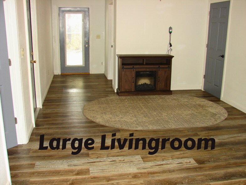 More Photos Of 715 W Broadway St, Sparta Apartments For Sale