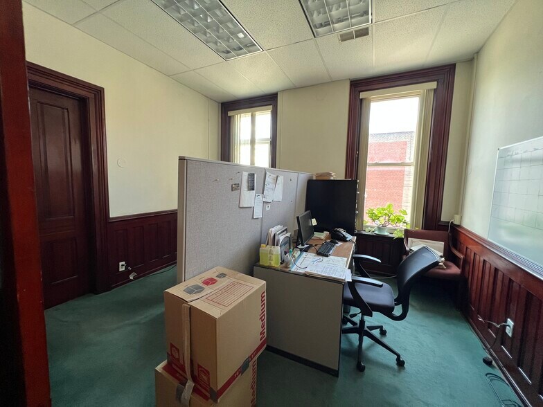 Primary Photo Of 1412 Main St, Buffalo Office For Sale