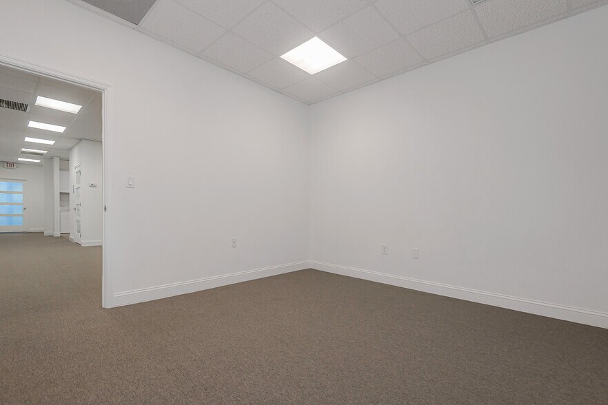 More Photos Of 7301 Wiles Rd, Coral Springs Medical For Sale