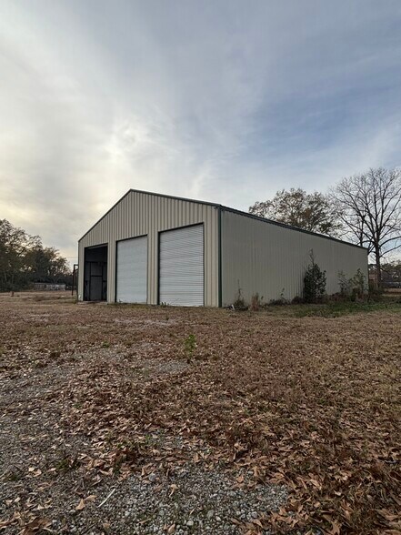 More Photos Of 810 Lydia Hwy, Hartsville Flex For Sale