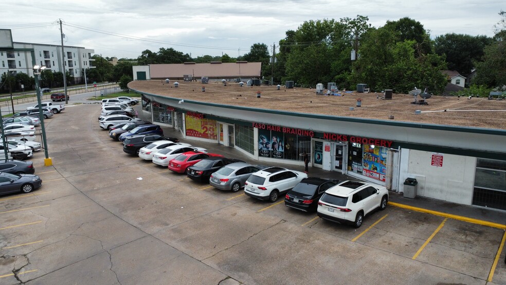 Primary Photo Of 4802-4822 Martin Luther King Blvd, Houston Unknown For Lease