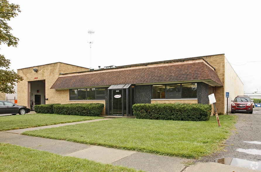 Primary Photo Of 32413 Parklane Ave, Garden City Industrial For Sale