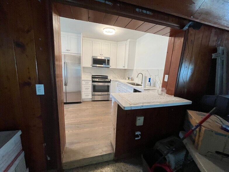 More Photos Of 648 South Dr, Miami Springs Medical For Sale