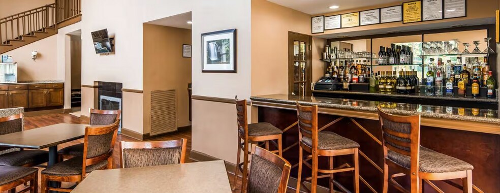 More Photos Of 50 Red Oaks Mill Rd, Poughkeepsie Hotel For Sale