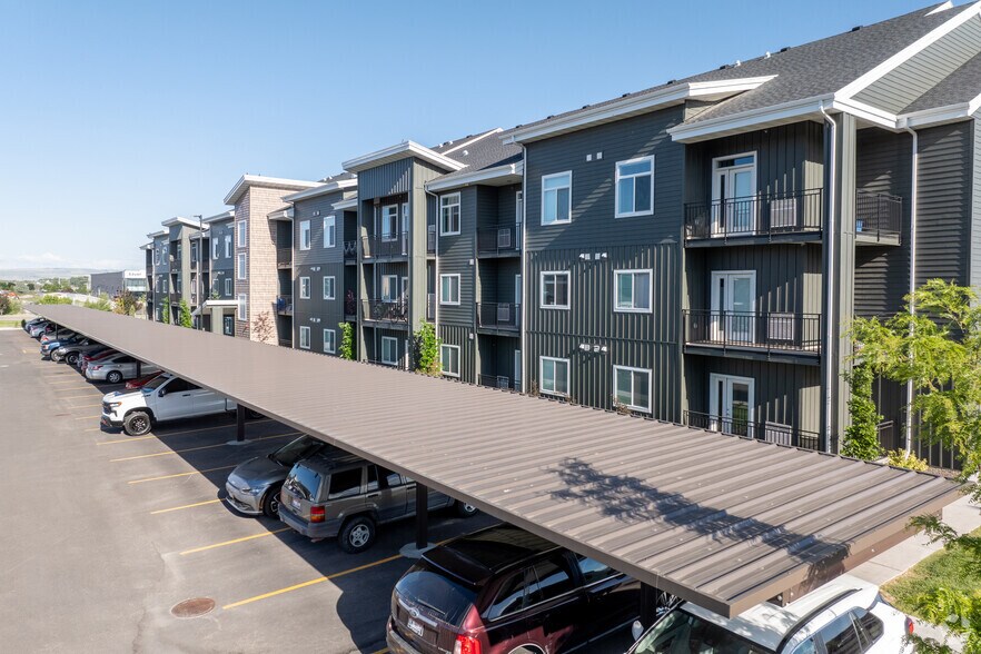 More Photos Of 3040 S South Fork Blvd, Idaho Falls Apartments For Sale