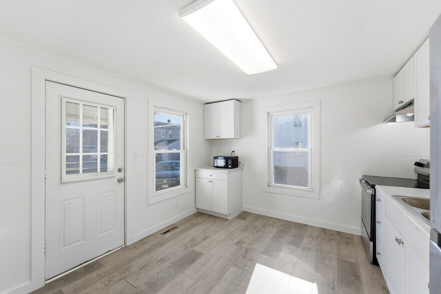 More Photos Of 285-289 East St, Ludlow Apartments For Sale