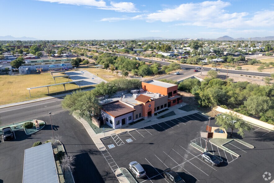 More Photos Of 3945 E Paradise Falls Dr, Tucson Office For Lease