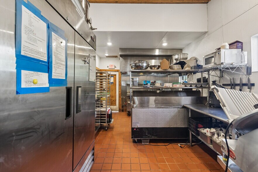 More Photos Of 217 W Hopkins St, San Marcos Restaurant For Sale