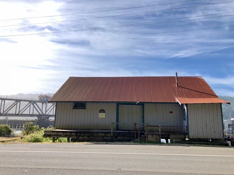 More Photos Of 6750 Or-126 Hwy, Florence Marina For Sale