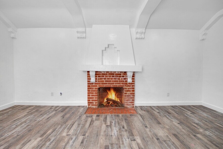 More Photos Of 520 W 82nd St, Los Angeles Apartments For Sale