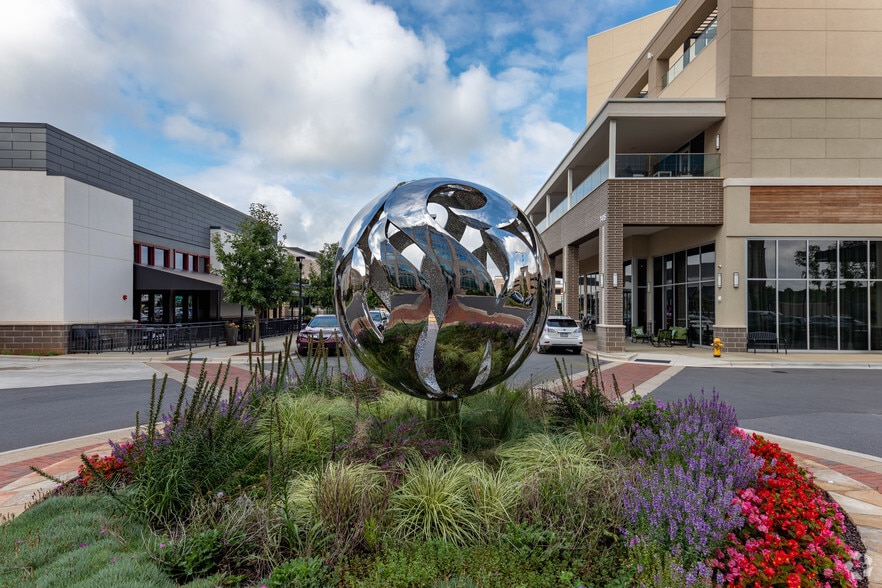 More Photos Of 6210 Ardrey Kell Rd, Charlotte Office Residential For Lease