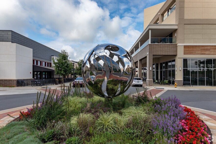 More Photos Of 6210 Ardrey Kell Rd, Charlotte Office Residential For Lease