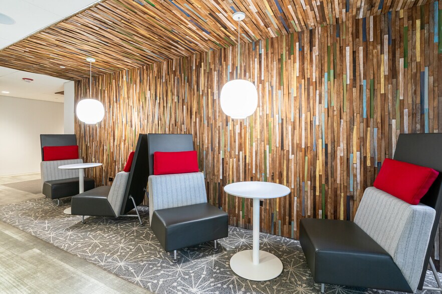 More Photos Of 6400 Shafer Ct, Rosemont Office For Lease