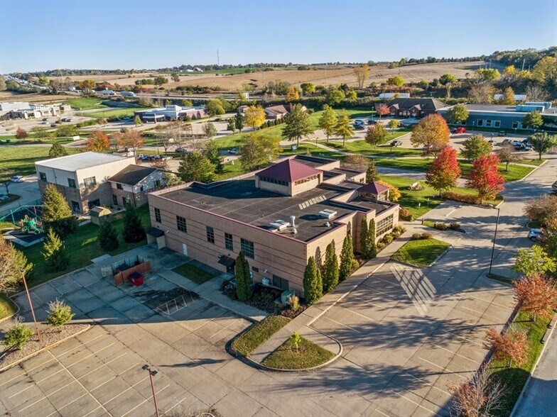 More Photos Of 2834 Northgate Dr, Iowa City Office For Lease