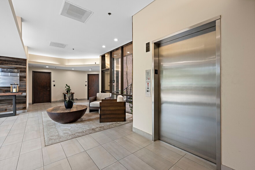 More Photos Of 2714 Loker Ave W, Carlsbad Office For Lease