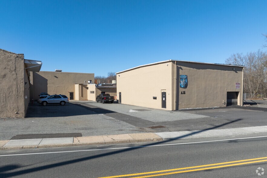 Primary Photo Of 14 King St, Mount Holly Freestanding For Lease