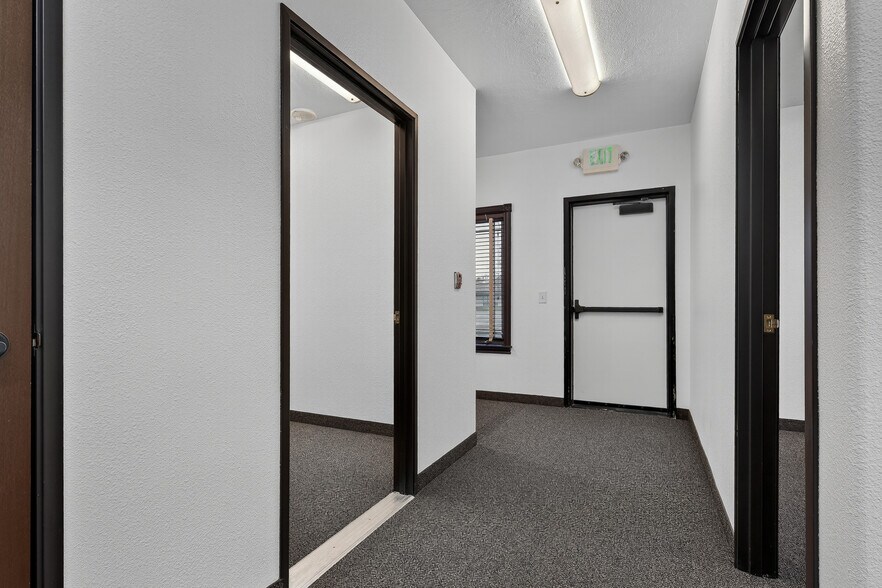 More Photos Of 2563 S Five Mile Ave, Boise Office Residential For Lease