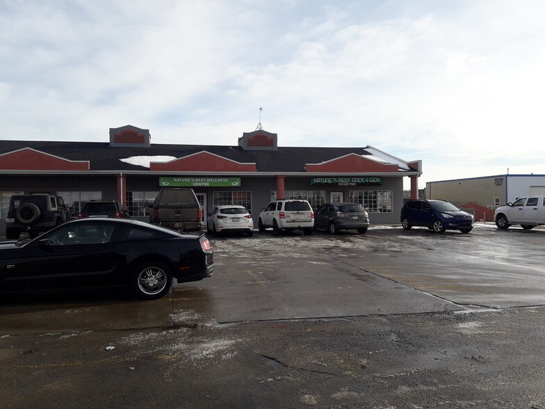 More Photos Of 6201 50th St, Leduc General Retail For Sale