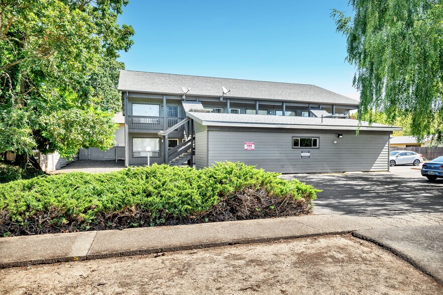More Photos Of 1720-1738 Broadway St NE, Salem Apartments For Sale