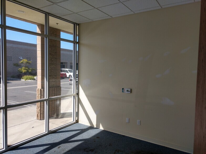 More Photos Of 110 Calavo St, Santa Paula Warehouse For Lease