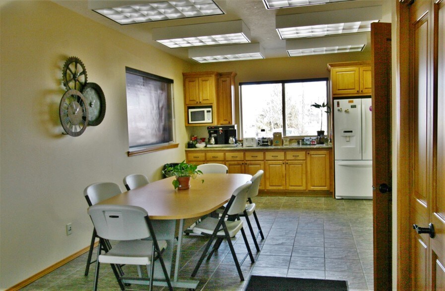 1033 Baldy Mountain Rd, Sandpoint, ID 83864 Office For Lease