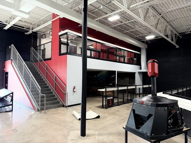 More Photos Of 2041-2091 N Arizona Ave, Chandler Unknown For Lease