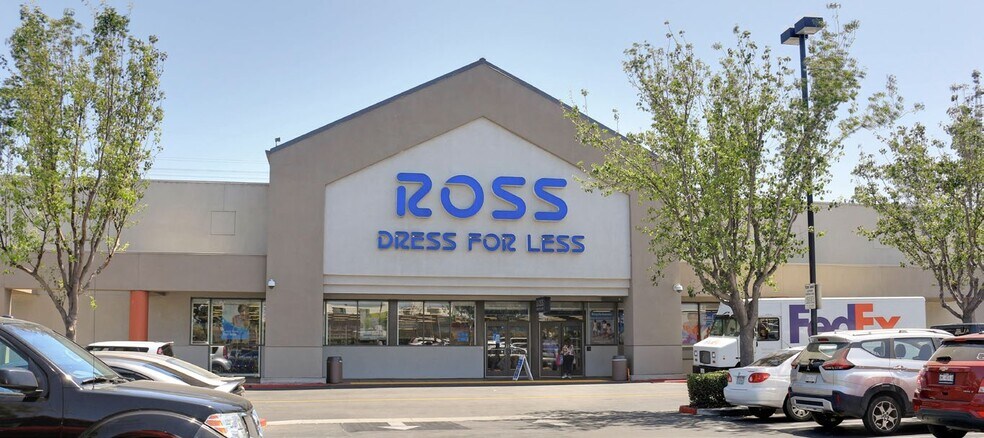 More Photos Of 610-680 Palomar St, Chula Vista Unknown For Lease