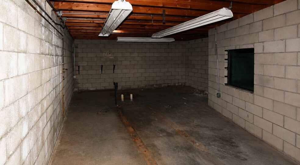 More Photos Of 35633 Highway 66, Daggett Warehouse For Sale