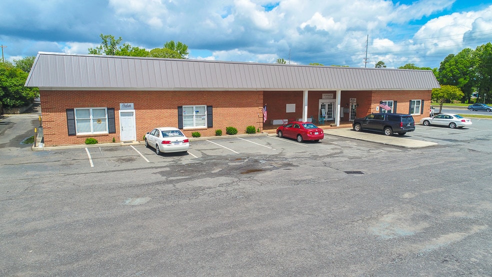 More Photos Of 1617 W Roosevelt Blvd, Monroe Flex For Sale