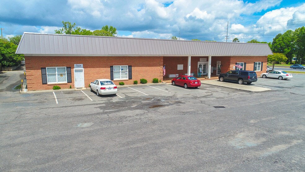 More Photos Of 1617 W Roosevelt Blvd, Monroe Flex For Lease