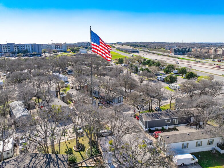 More Photos Of 7901 E Ben White Blvd, Austin Manufactured Housing Mobile Home Park For Sale
