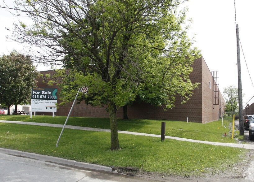 More Photos Of 37-39 Racine Rd, Toronto Service For Lease