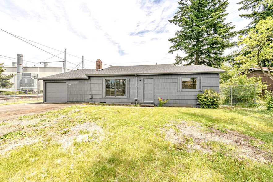 Primary Photo Of Magic City Garage, Gresham Auto Repair For Sale