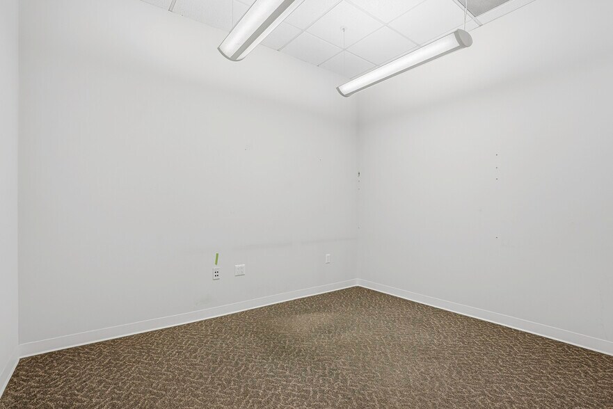 More Photos Of 625 Main St, Fitchburg Office Residential For Lease