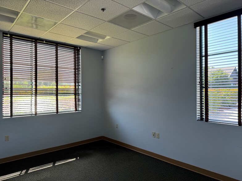 More Photos Of 807 St Helena Hwy, Saint Helena Office For Lease