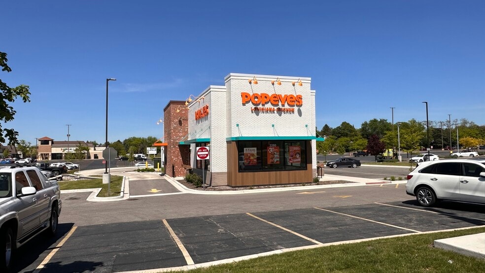 More Photos Of 2300-2350 W Higgins Rd, Hoffman Estates Unknown For Lease