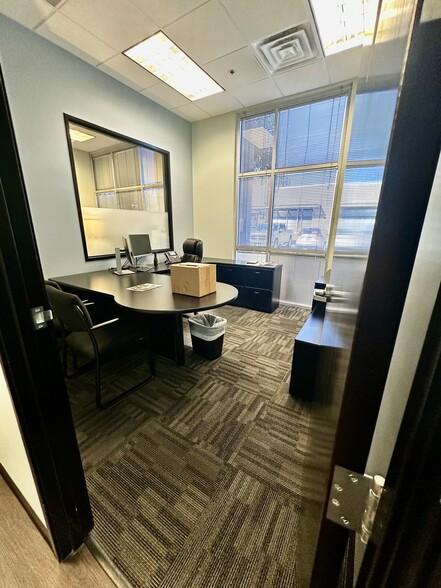 More Photos Of 17100 N 67th Ave, Glendale Office For Sale