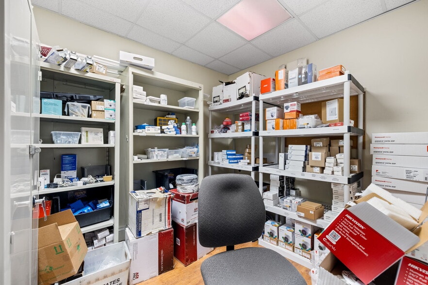 More Photos Of 131-135 Rt-304, Nanuet Freestanding For Sale