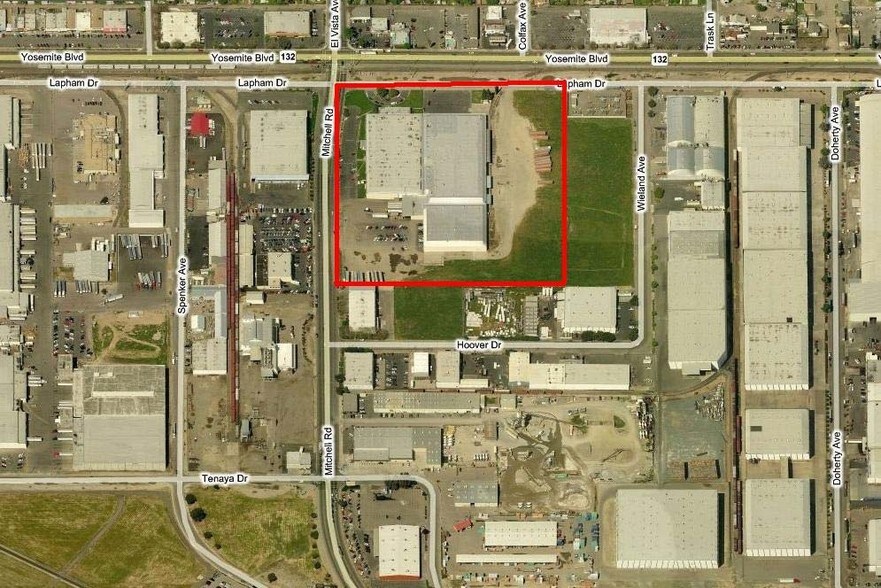 More Photos Of 2200 Lapham Dr, Modesto Warehouse For Lease